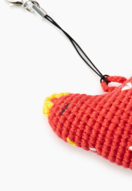 Брелок - курочка из пряжи в красном цвете